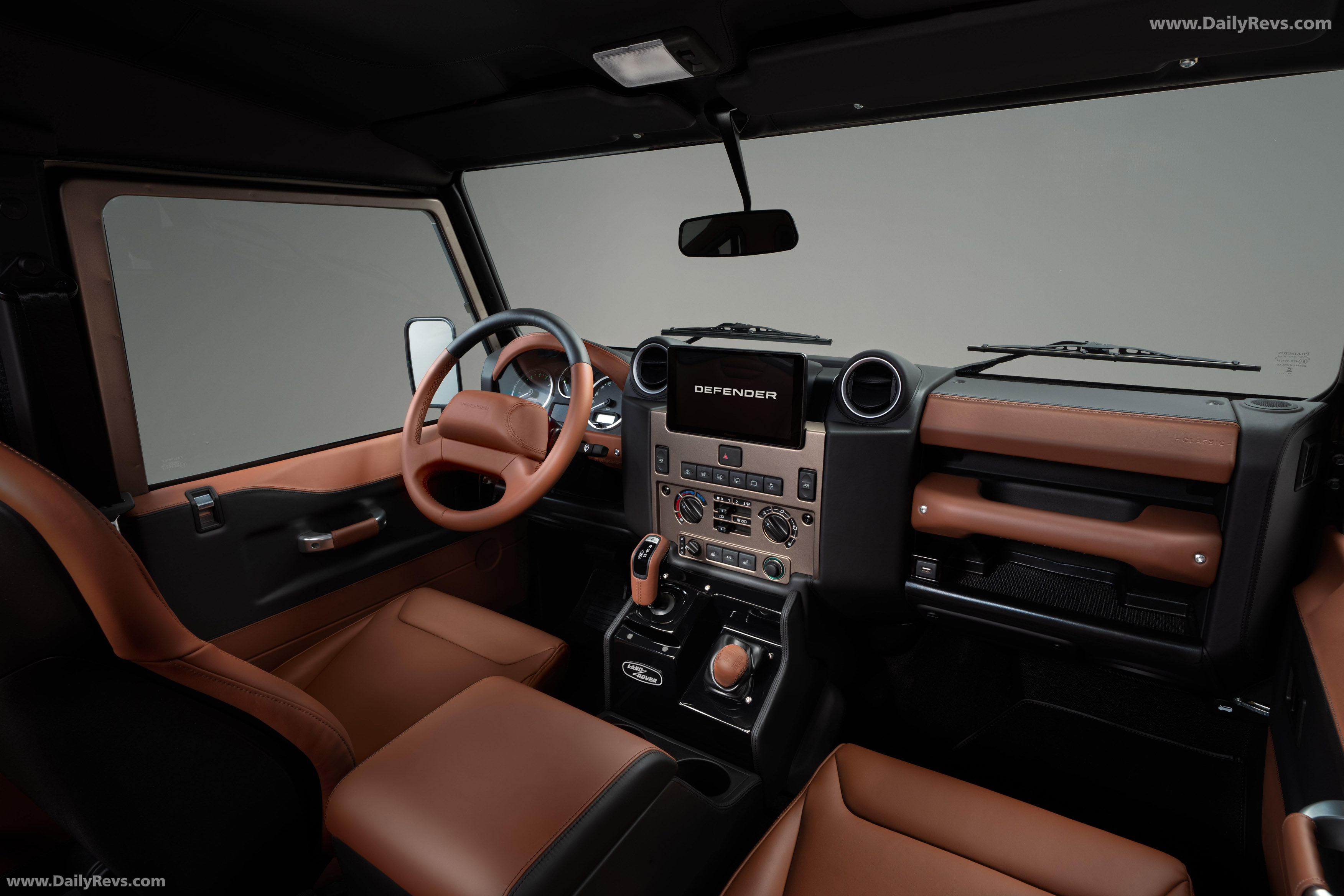 2026 Land Rover Defender Works V8 Classic V8 Upgraded To Octa Specs 2026-land-rover-defender-works-v8-classic-v8-upgraded-to-octa-specs